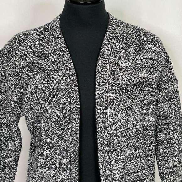 Abercrombie & Fitch Women's Black and White Cardigan - Picture 4 of 6